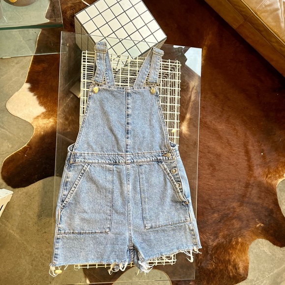 TopShop Moto Size 4 Denim Shorts Overalls - Picture 1 of 4